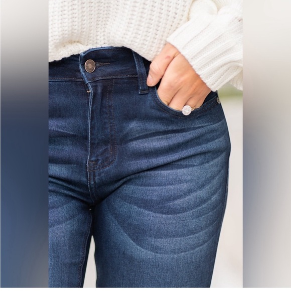 LIKE NEW KanCan Flare Bootcut Jeans Dark Wash Size 13/30 Stretchy Long - Picture 3 of 7